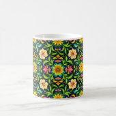 Floral Ornamental Pattern in Vibrant Colors Verwandlungstasse (Mittel)