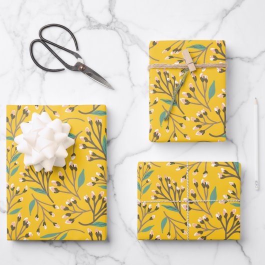 Floral Pattern in  delicate branches and buds Geschenkpapier Set (Vorderseite)