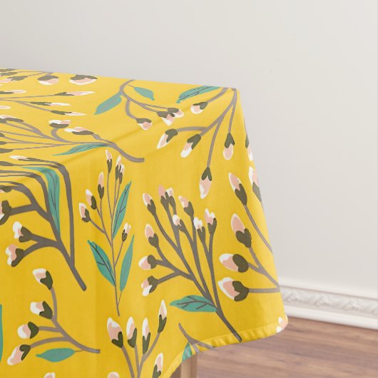 Floral Pattern in  delicate branches and buds Tischdecke (Beispiel)