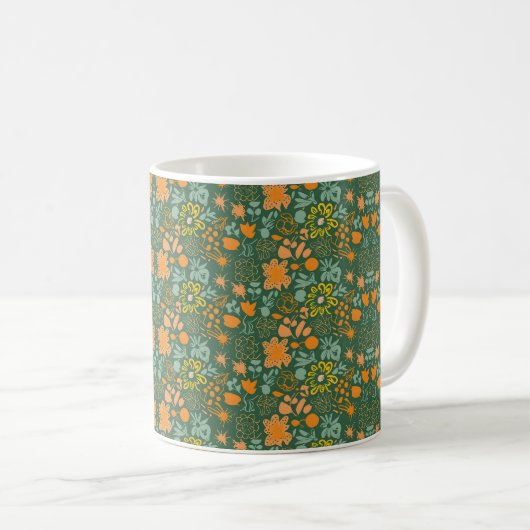 Floral pattern on a dark green background  kaffeetasse (VorderseiteRechts)