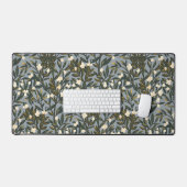 Floral pattern on  dusty blue-gray background schreibtischunterlage (Tastatur & Maus)