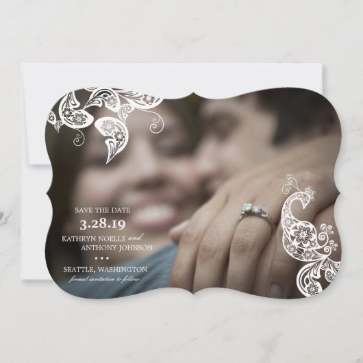 Floral Peacock White Ankündigung Datum freihalten (Vorderseite)