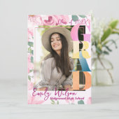 Floral Photo Class of 2026 Graduation Announcement Einladung (Stehend Vorderseite)