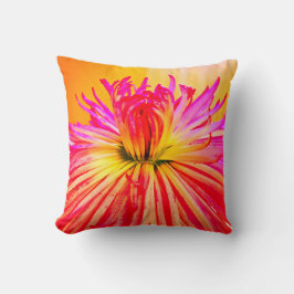 Floral Pillow - Tamara Diaz Kunst, Dichtung und Mu Kissen