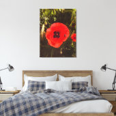 Floral Poppy Dreamer – Botanical Fantasy Art  Leinwanddruck (Insitu (Schlafzimmer))