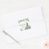 Floral Princess in a Sage Green Dress Quinceanera Quadratischer Aufkleber (Umschlag)