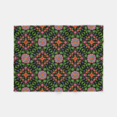 Floral Rangoli Muster auf schwarzem Fleece Blanket (Vorderseite (Horizontal))