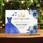 Floral Royal Blue Princess Birthday Quinceanera Save The Date<br><div class="desc">Feiern Sie stilvoll mit der Einladung der Blumenpinke und Goldprinzessin Birthday Quinceñera. Dieses elegante Design besticht durch sanfte rosa Flora und luxuriöse goldene Akzente, die sich perfekt für eine echte und unvergessliche Feier zum 15. Geburtstag eignet. Die Einladung verkörpert Gnade und Raffinesse, passend für eine Prinzessin. Die zarten Blumendetails und...</div>