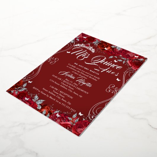 Floral Scroll Ruby Red Mis Quince Quinceanera Folieneinladung (Gedreht)