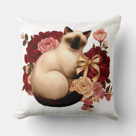 Floral Serenity: Curled Siamese Cat in Bloom Kissen