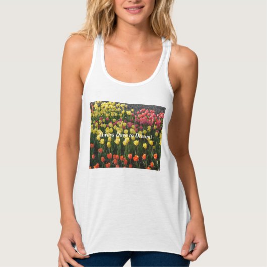 Floral Slim Top (weiß) Immer träumen. (Vorderseite)