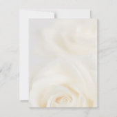 Floral Soft White Rose Wedding RSVP Karte (Rückseite)