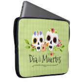 Floral Sugar Skulls Dia de Muertos | Laptop Sleeve (Vorne Rechts)