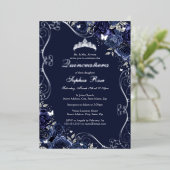 Floral Swirl Navy Silver Butterfly Quinceanera Folieneinladung (Stehend vorne)