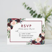 Floral Watercolor Blue Burgundy Wedding RSVP (Stehend Vorderseite)