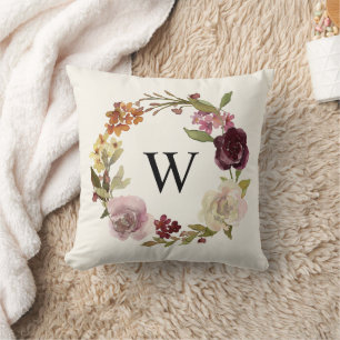 Floral Watercolor Wreath Monogram Beige Kissen