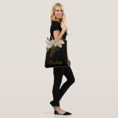 Floral White & Gold Custom Tote Bag - Perfektes Ge Tasche (Am Model)