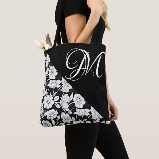 "Floral with White Initial M" Tote Bag Tasche (Von Nahem)