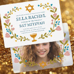 Floral Wreath Bat Mitzvah Handgezeichnet Custom Fo Einladung<br><div class="desc">Perfekte Karte, um eine Bar mitzvah, Fledermausmitzvah oder andere jüdische Feier anzukündigen! Handgemachte Kunst für Sie! Vollständig anpassbar! Klicken Sie oben auf "Personalisieren", um den Text zu bearbeiten und Ihr eigenes Foto auf der Rückseite hinzuzufügen. Klicken Sie auf "Bearbeiten mit dem Designwerkzeug", um die Schriftart, Farben und Einstellungen anzupassen. Auch...</div>