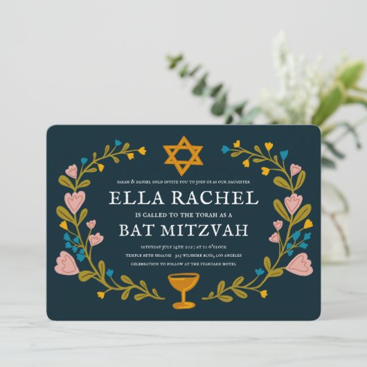 Floral Wreath Bat Mitzvah Handgezeichnet Custom QR Einladung (Stehend Vorderseite)