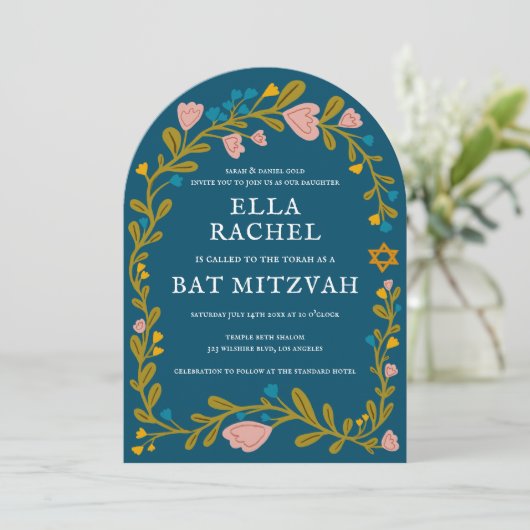 Floral Wreath Bat Mitzvah Handgezeichnet Custom QR Einladung (Stehend Vorderseite)