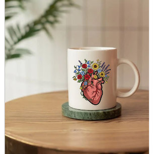 Florale anatomische Herzillustration Kaffeetasse