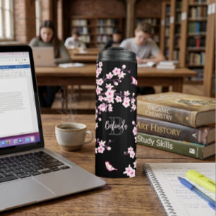 Florale Kirschblüten Rosa Schwarzes Monogramm Name Thermosbecher