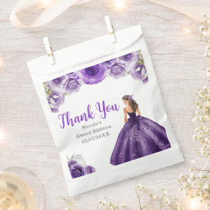 Florale Prinzessin im dunkelvioletten Kleid Sweet Geschenktütchen