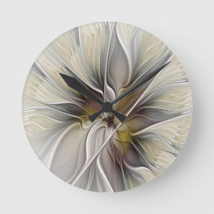 Florales Fraktal, Fantasieblume mit Erdtönen Runde Wanduhr