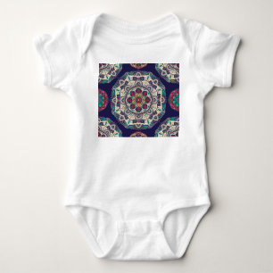 Florales Mandala: Ornamentales vintage nahtloses M Baby Strampler