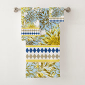 Florals Blue Yellow Dahlis mit Gemustertem Trim Badhandtuch Set (Insitu)