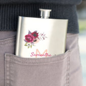 Florals burgundy name monogram flachmann (Beispiel)