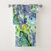 Florals Slate Blue, Green White, Feathers Badhandtuch Set (Insitu)