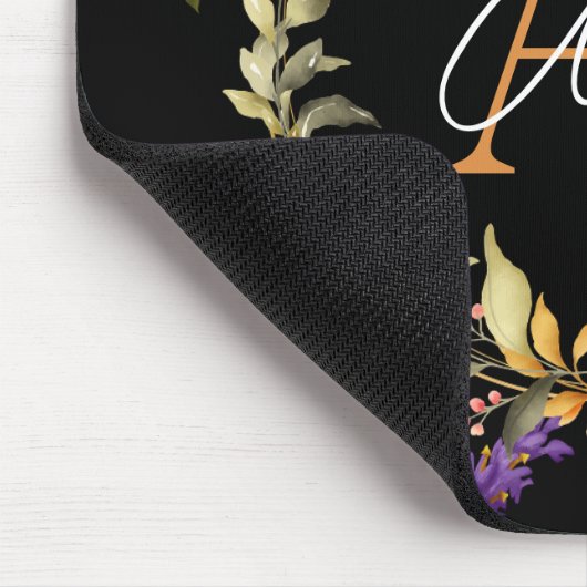 Florals Wreath Design in schwarzem Hintergrund Cus Mousepad (Ecke)