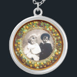 FLORENTINE RENAISSANCE OBST , FOTOVORLAGE VERSILBERTE KETTE<br><div class="desc">Elegante,  klassische,  lebendige Kunst der Renaissance,  Meisterwerk aus Bottega della Robbia ( Florenz - Italien ) in hellbraunen,  gelben,  grünen,  blauen Farben .</div>