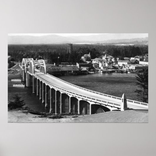 Florenz, Oregon Town View und Siuslaw Bridge Poster (Vorne)