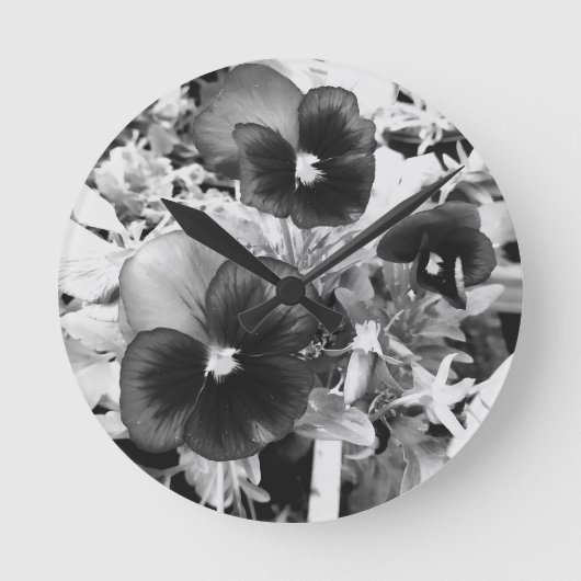 Florida Nature Foto Artistic Monochrome Pansy Runde Wanduhr (Vorderseite)