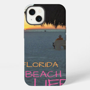 Florida-Strand am späten Abend mit Mann auf Bank iPhone 13 Hülle