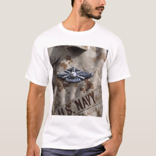 Flotten-Marinekraft-Kriegsführungsgerät-Button T-Shirt