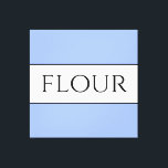 FLOUR Vintag Vibe Fun Hellblau Weiße Streifen Leinwanddruck<br><div class="desc">Dieses lustige Küchentisch-Design bietet FLOUR Text in einem breiten weißen Mittelstreifen,  der mit schwarzen Pinstreifen vor einem hellblauen Hintergrund hervorgehoben ist. Der Text kann personalisiert sein.</div>