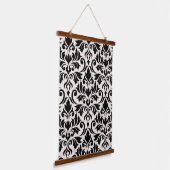 Flourish Damask Lg Pattern Black on Cream Wandteppich Mit Holzrahmen (Gewinkelt)