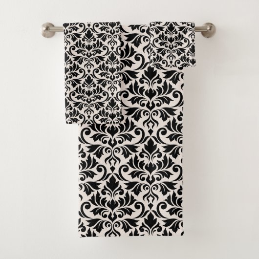 Flourish Damask Pattern Black on Cream Badhandtuch Set (Insitu)