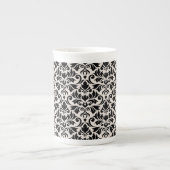 Flourish Damask Pattern Black on Cream Porzellantasse (Vorderseite)