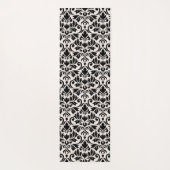 Flourish Damask Pattern Black on Cream Yogamatte (Rückseite)