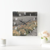 Flower Garden In Black White Quadratische Wanduhr (Zuhause)