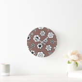 Flower Garden in Brandy Runde Wanduhr (Zuhause)