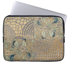 Flowers and Golden Giraffe Skin, Grey Background Laptopschutzhülle