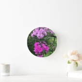 Flowers at Chateau Morrisette Winery, Floyd, VA Runde Wanduhr (Zuhause)