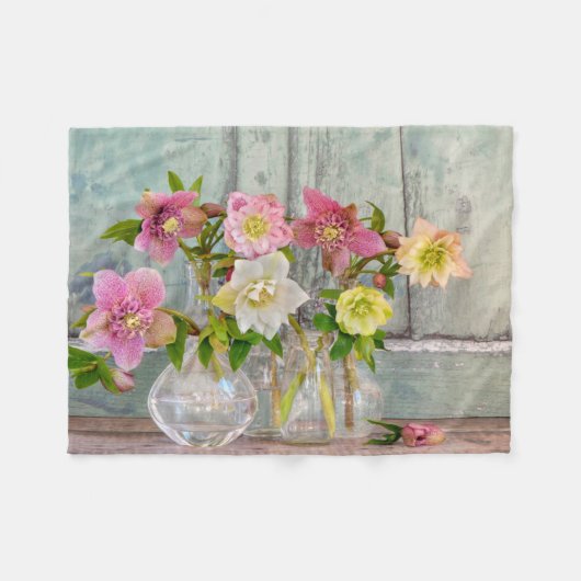 Flowers | Hellebores in Vases Fleecedecke (Vorderseite (Horizontal))