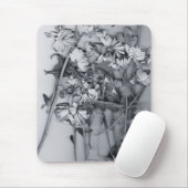 Flowers in Black and White Mousepad (Mit Mouse)